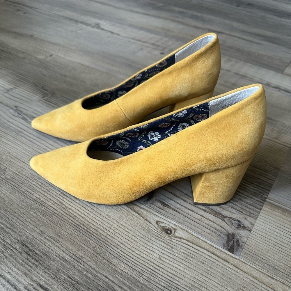 Seychelles suede Yellow Ballet pump women’s size 7 - Picture 1 of 4